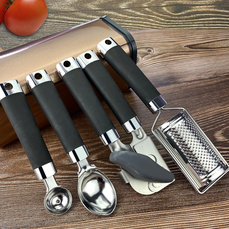 In Stock Direct Selling Stainless Steel Kitchen Gadget Household Kitchenware Paring Knife Garlic Press Sundries Set