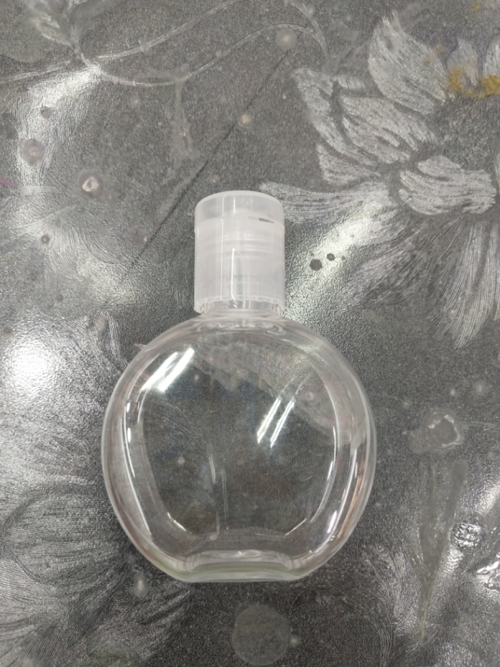 Wash-Free Hand Sanitizer Silicone Case Bottle Cover Convenient Carry-on Semicircle Bottle 30ml with Fire Extinguisher Bottles