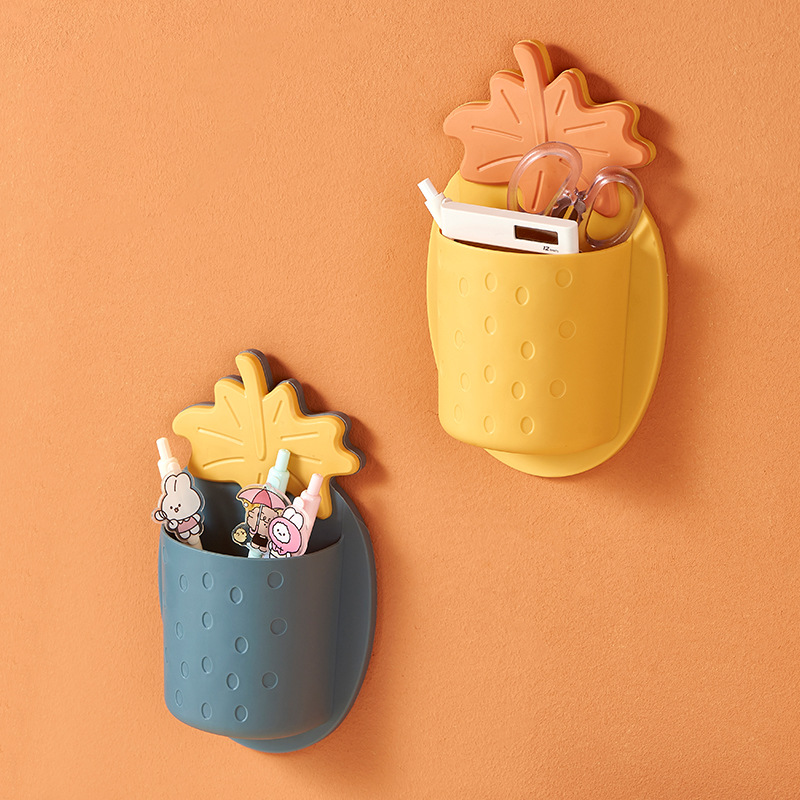 Punch-Free Wall-Mounted Strawberry Storage Rack Cute Pp Simple Shelf Hollow Bathroom Makeup Brush Storage Rack Wholesale