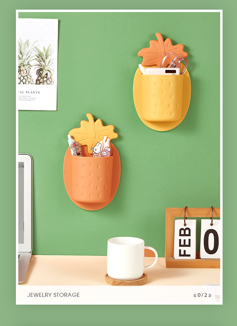 Punch-Free Wall-Mounted Strawberry Storage Rack Cute Pp Simple Shelf Hollow Bathroom Makeup Brush Storage Rack Wholesale