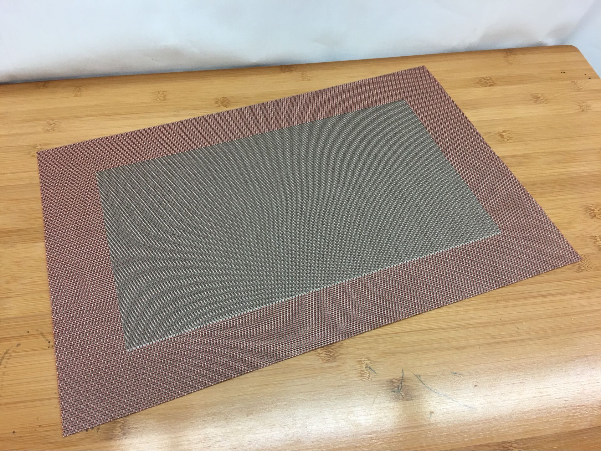 Manufacturers of direct environmental protection pad European PVC western heat insulation pad Manufacturers of direct environmental protection pad European PVC western heat insulation pad