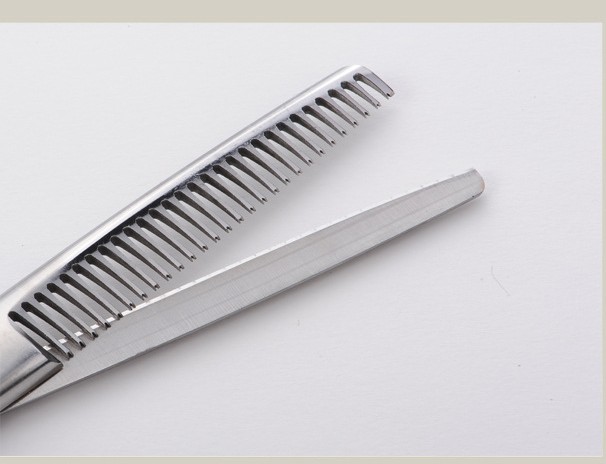 Sassoon Hairdressing Scissors Barber scissors shears cut thin stainless steel teeth cut bangs haircuts for children home suits wholesale Sassoon Hairdressing Scissors Barber scissors shears cut thin stainless steel teeth cut bangs haircuts for children home suits wholesale