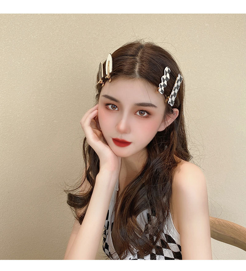 Ju Jingyi Same Wave Chessboard Plaid Barrettes Duckbill Bang Clip Black and White Plaid Side Clip Retro Bangs Hair Accessories