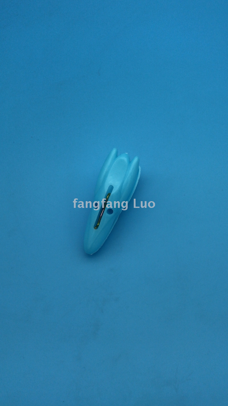 Rocket-type plastic clip