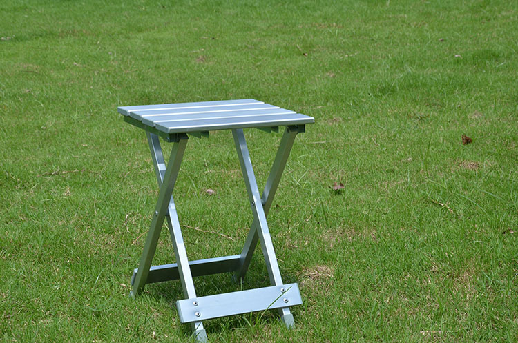 Portable aluminum alloy folding stool fishing stool is stable, durable and beautiful