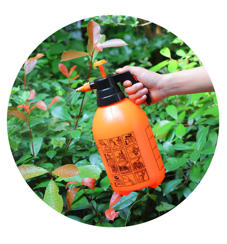 Factory Wholesale 1L/2L Sprinkling Can Agricultural Disinfection Sprinkling Can Small Plastic Sprayer Watering Pot