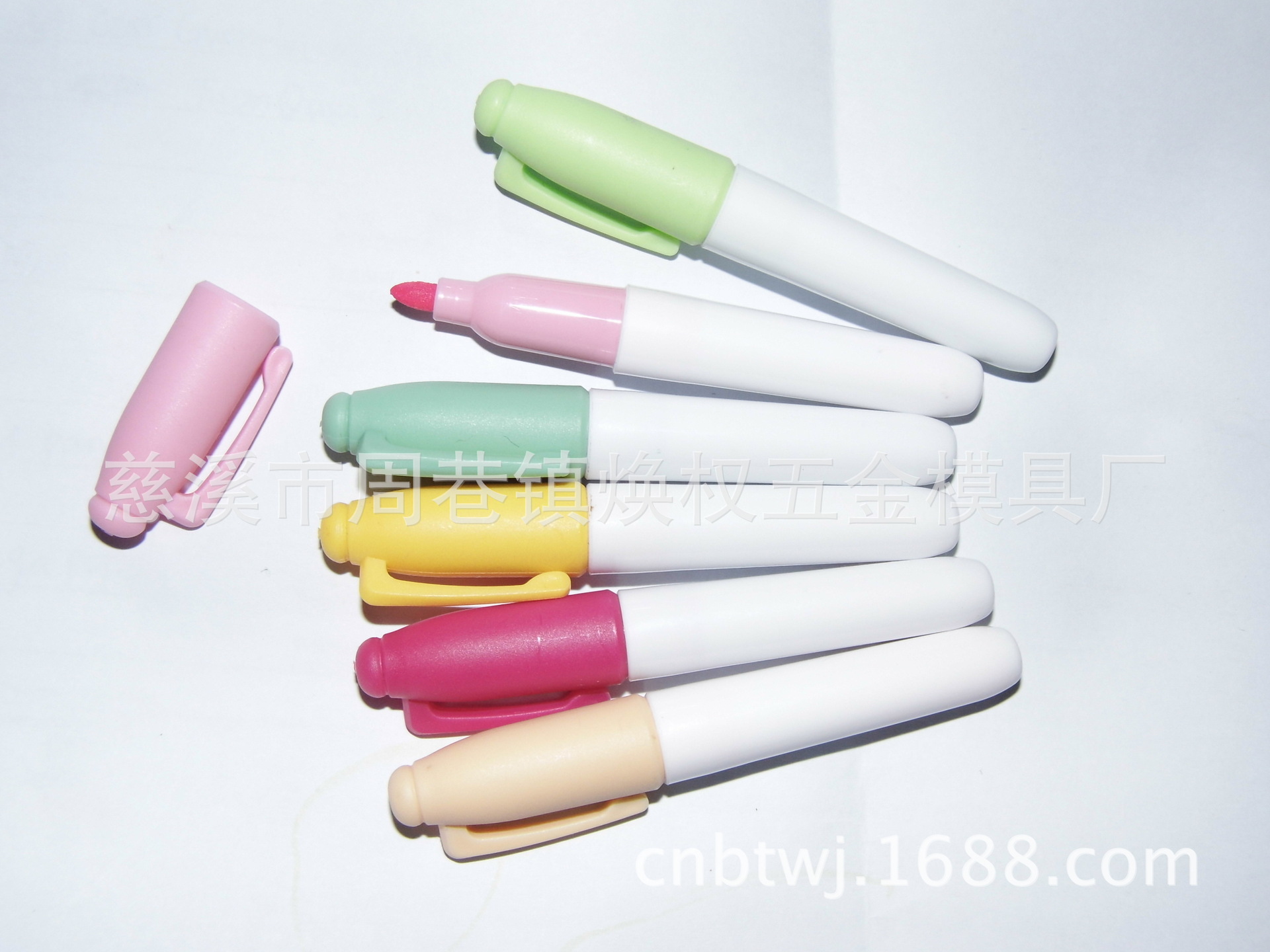 Mini Textile Marking Pen with Triangle Buckle Iron Hook Hook Line Pen Mini Textile Marking Pen with Triangle Buckle Iron Hook Hook Line Pen