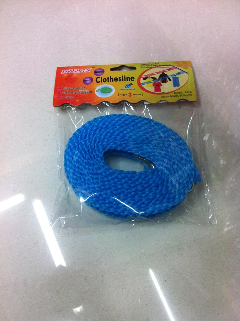3 m plastic wind rope. Suitable for hanging clothes on the balcony, iron hook