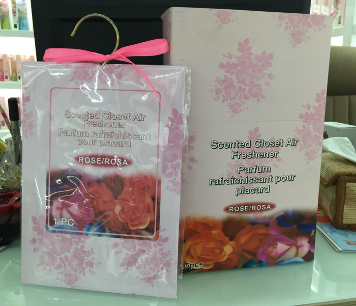 Iron hook large sachet wrapped in Thai sachet. Iron hook large sachet wrapped in Thai sachet.