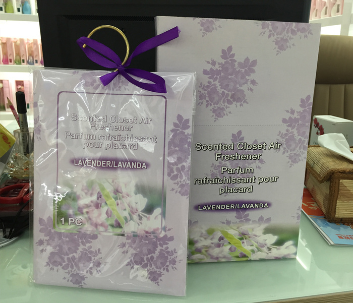 Iron hook large sachet wrapped in Thai sachet. Iron hook large sachet wrapped in Thai sachet.