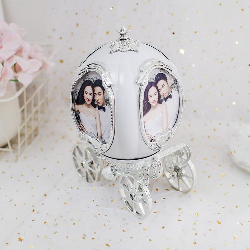 New Creative Pumpkin Car Photo Frame Fashion Music Box Royal Carriage Photo Frame Home Two-Color Photo Frame Wholesale