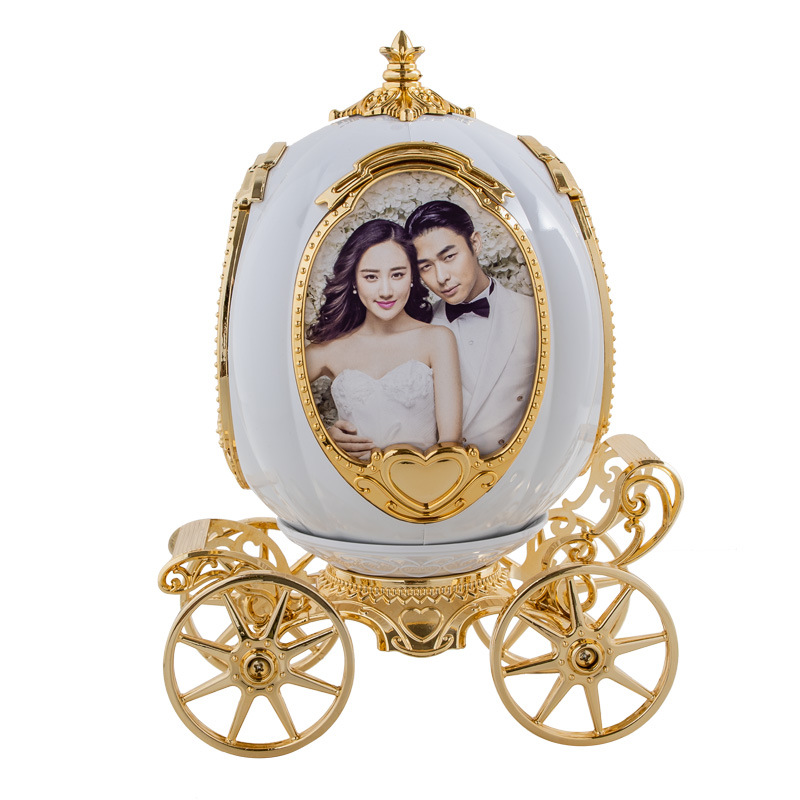 New Creative Pumpkin Car Photo Frame Fashion Music Box Royal Carriage Photo Frame Home Two-Color Photo Frame Wholesale