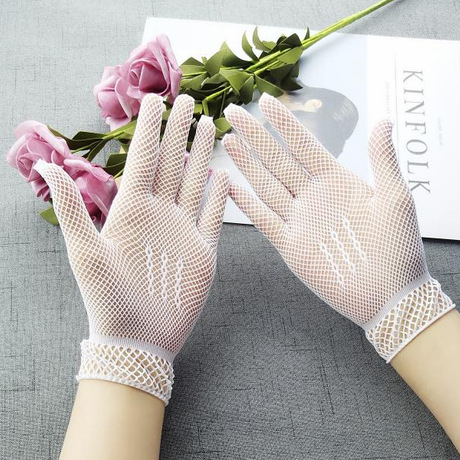 Eyelet gloves femininity wedding dress etiquette shows off black and white gloves for parent-child children