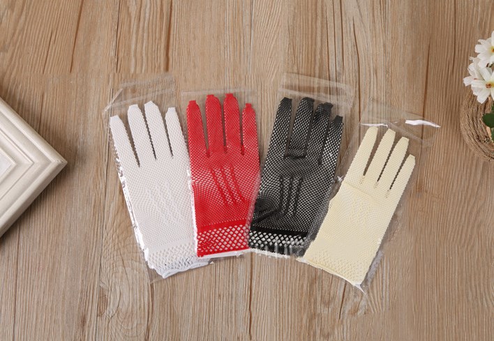 Eyelet gloves femininity wedding dress etiquette shows off black and white gloves for parent-child children Eyelet gloves femininity wedding dress etiquette shows off black and white gloves for parent-child children