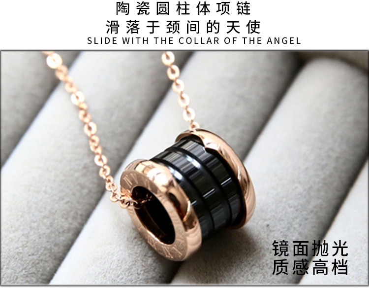 Japanese and Korean Style Ornament TikTok Same Style Internet Celebrity Four-Leaf Clover Pendant Titanium Steel Necklace Female Swan Clavicle Chain Letter Necklace