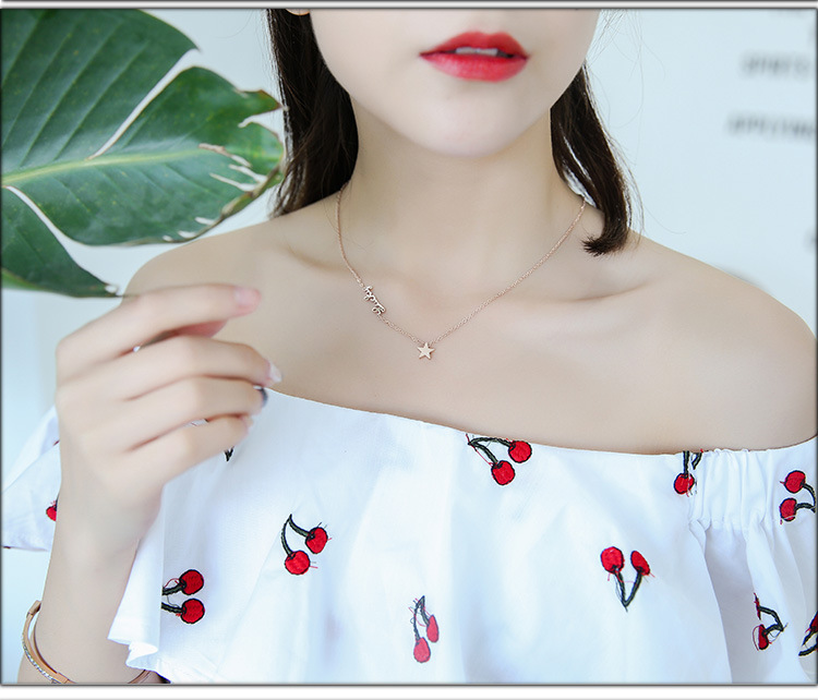 Japanese and Korean Style Ornament TikTok Same Style Internet Celebrity Four-Leaf Clover Pendant Titanium Steel Necklace Female Swan Clavicle Chain Letter Necklace