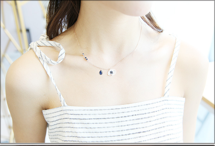 Japanese and Korean Style Ornament TikTok Same Style Internet Celebrity Four-Leaf Clover Pendant Titanium Steel Necklace Female Swan Clavicle Chain Letter Necklace