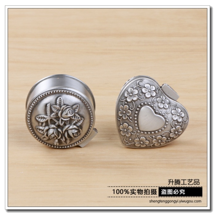 Carved Vintage Metal Ring Box Heart-Shaped round Hexagon Makeup Bag Carved Vintage Metal Ring Box Heart-Shaped round Hexagon Makeup Bag
