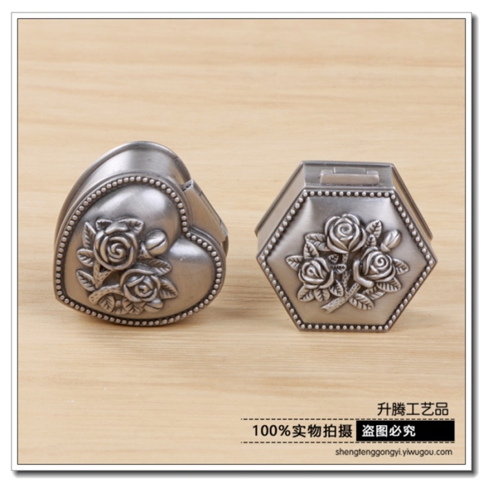 Carved Vintage Metal Ring Box Heart-Shaped round Hexagon Makeup Bag Carved Vintage Metal Ring Box Heart-Shaped round Hexagon Makeup Bag