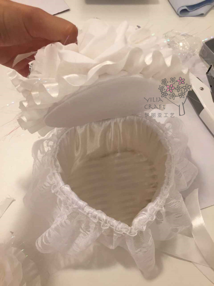 The new ring is a jewelry box for wedding flower girl bridesmaid to exchange the ring box manufacturer direct sale. The new ring is a jewelry box for wedding flower girl bridesmaid to exchange the ring box manufacturer direct sale.