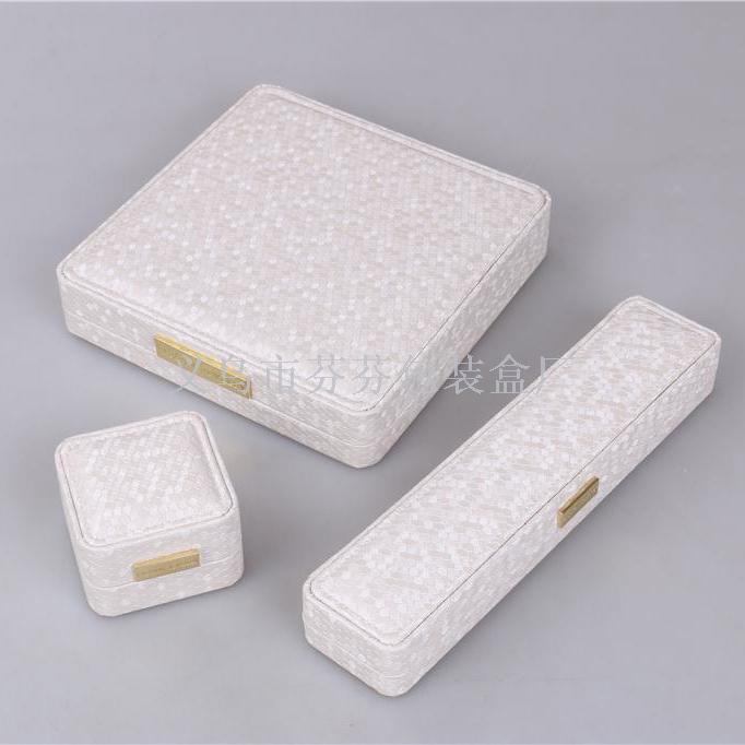 Pendant box stud ring box: Flannelette jewelry box good bracelet box stud ring box