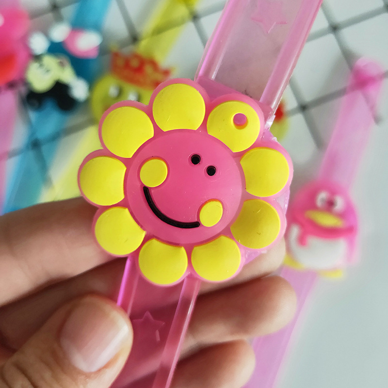 Children's Luminous Wristband Christmas Flash Bracelet Luminous Watch Band Soft Rubber Bracelet Luminous Bracelet Children's Luminous Wristband Christmas Flash Bracelet Luminous Watch Band Soft Rubber Bracelet Luminous Bracelet