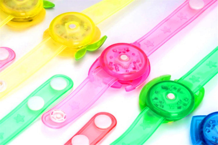 Flash Wristband Luminous Cartoon Bracelet Luminous Wristband Cartoon Bracelet Flash Toy Factory Wholesale Flash Wristband Luminous Cartoon Bracelet Luminous Wristband Cartoon Bracelet Flash Toy Factory Wholesale