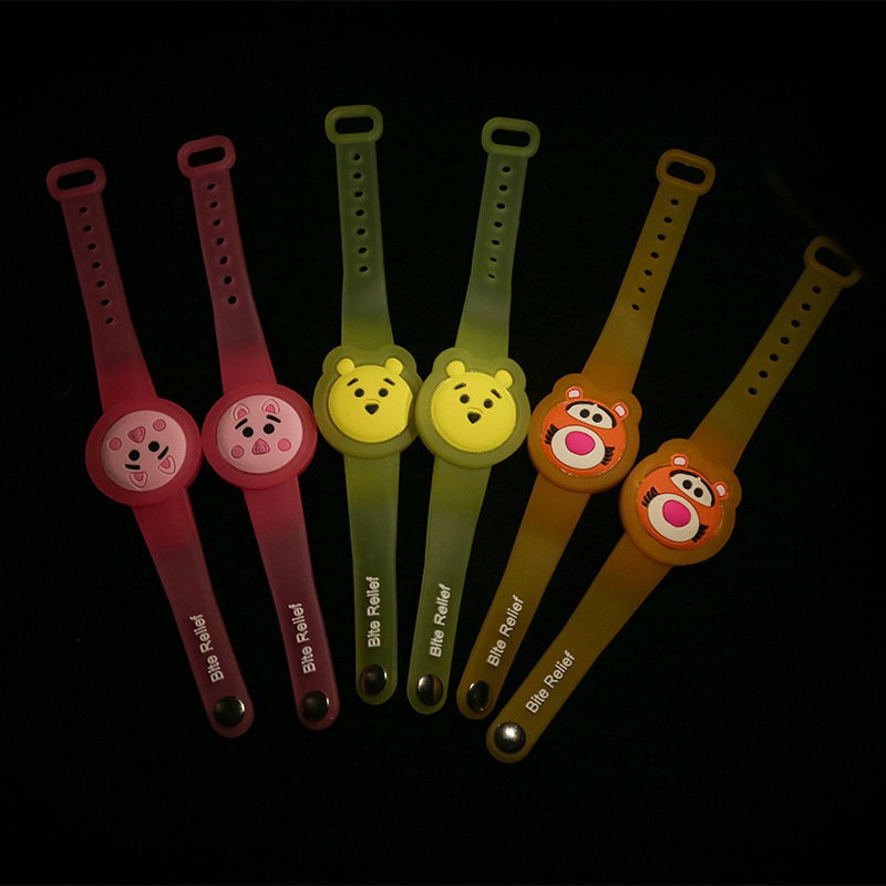 Luminous Mosquito Repellent Bracelet Children's Mosquito Repellent Mosquito Repellent Buckle Portable Portable Outdoor Mosquito Repellent Watch Stall Night Market Luminous Mosquito Repellent Bracelet Children's Mosquito Repellent Mosquito Repellent Buckle Portable Portable Outdoor Mosquito Repellent Watch Stall Night Market