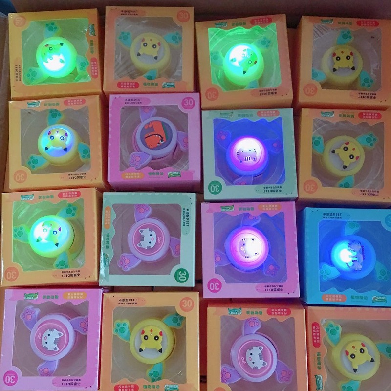Stall Luminous Mosquito Repellent Bracelet Flash Spinning Top Cartoon Children Mosquito Repellent Ring Organic Essence Oil Mosquito Repellent Light Watch