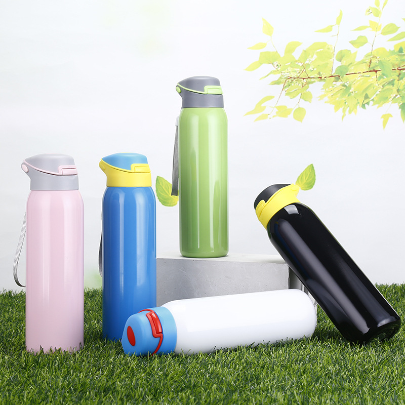The New fashion creative sports cup 304 stainless steel straw insulation cup is suing portable car water cup custom