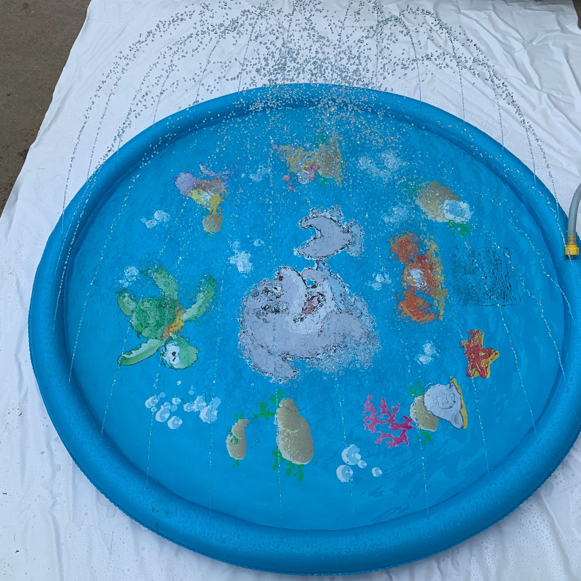 Amazon hot-selling PVC sprinkler mat summer lawn beach water toys manufacturers spot Amazon hot-selling PVC sprinkler mat summer lawn beach water toys manufacturers spot
