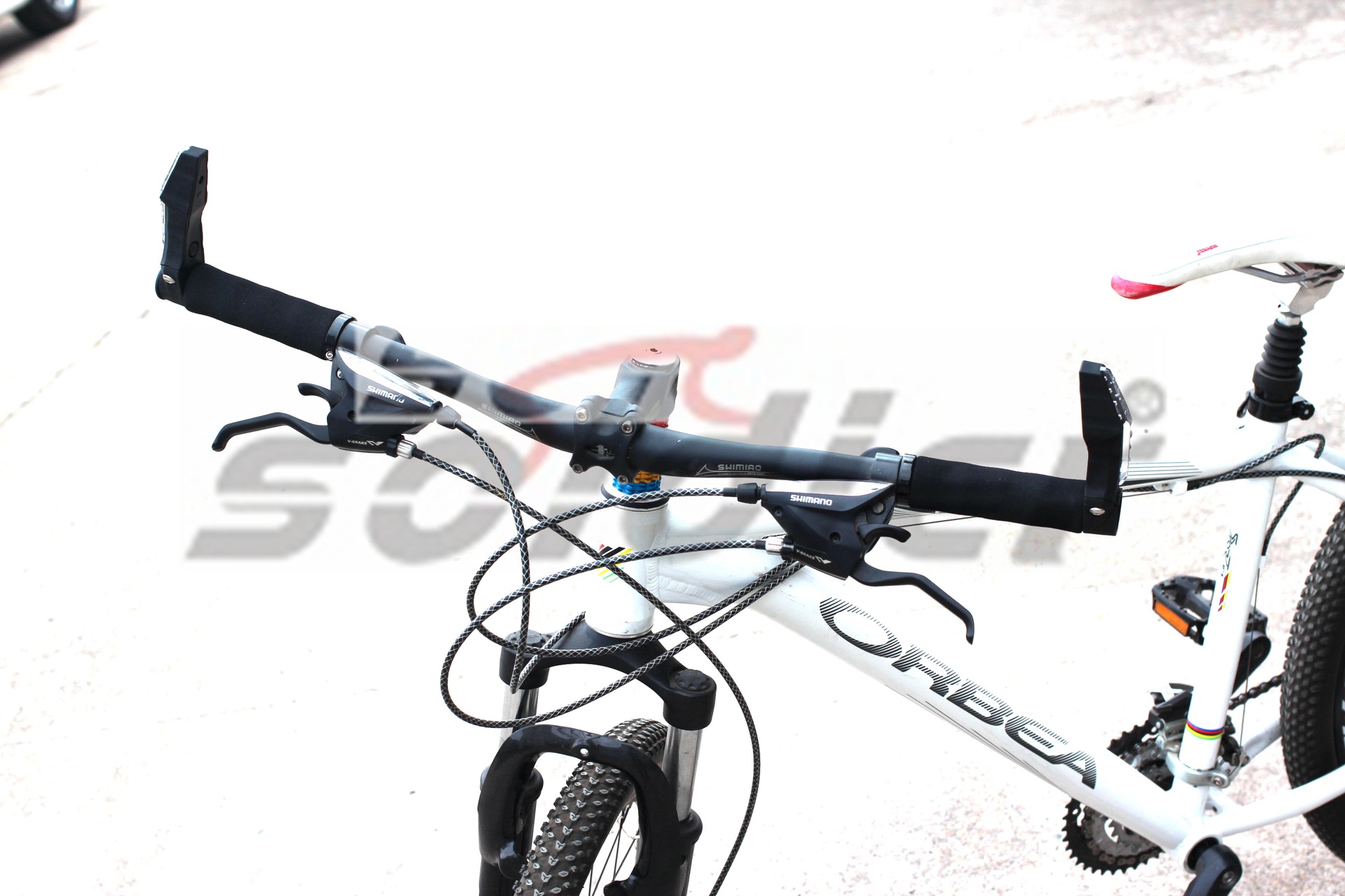 Bicycle riding equipment mountain bike road car with lights deputy night riding safety deputy Bicycle riding equipment mountain bike road car with lights deputy night riding safety deputy