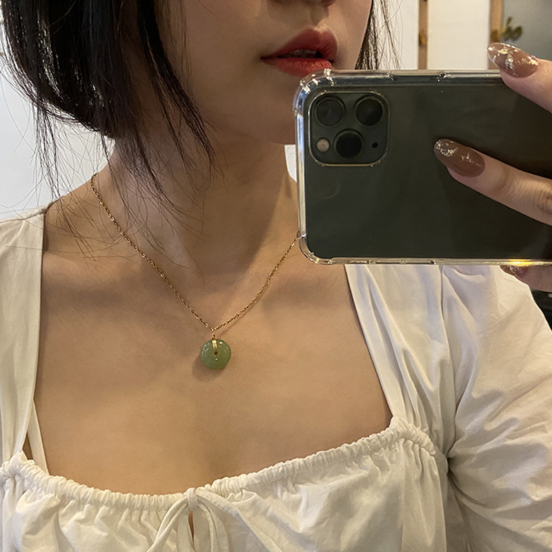 New Korean Style Ins Cold Style Hetian Jade Safety Buckle Necklace Fashionable Temperamental All-Match Clavicle Chain Necklace Accessories