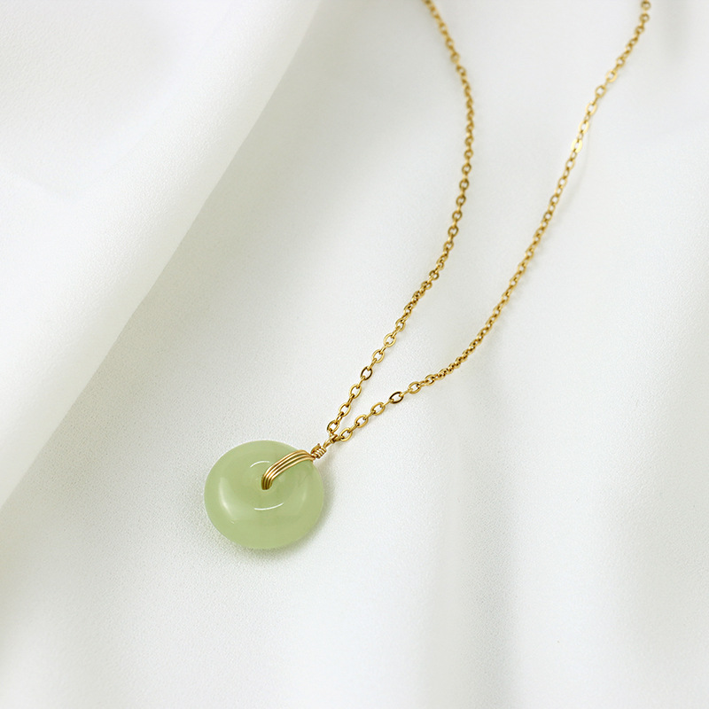 New Korean Style Ins Cold Style Hetian Jade Safety Buckle Necklace Fashionable Temperamental All-Match Clavicle Chain Necklace Accessories