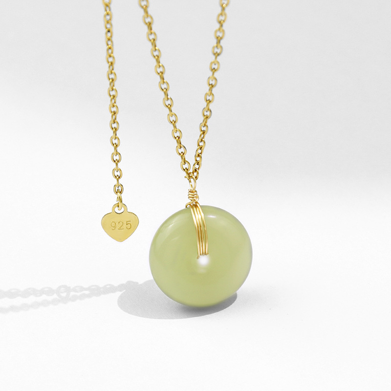 New Korean Style Ins Cold Style Hetian Jade Safety Buckle Necklace Fashionable Temperamental All-Match Clavicle Chain Necklace Accessories