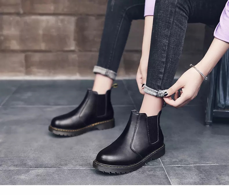 Autumn and winter Martin boots high help shoe boots woman worker outfit shoe big head shoe war Wolf