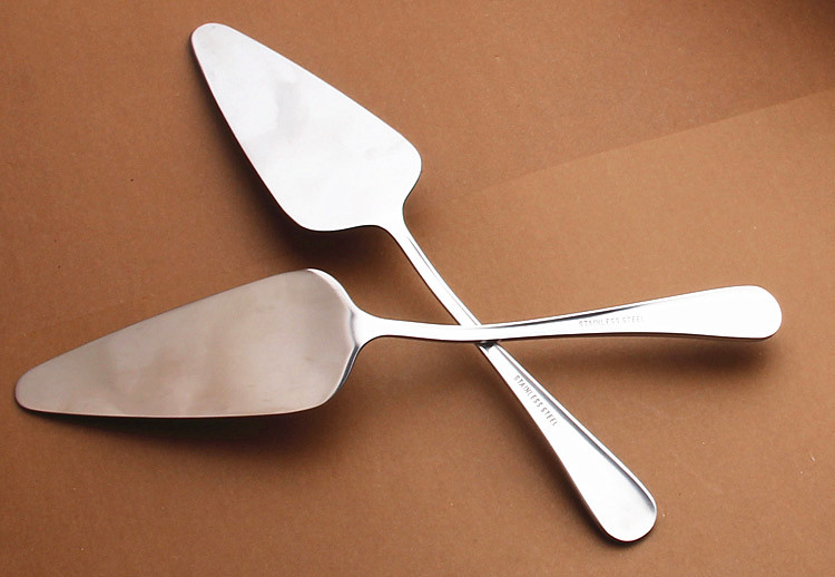 Chenghuijie Cake Knife Stainless Steel Cake Shovel Toothed Triangle Shovel Pizza Shovel Baking Utensils Chenghuijie Cake Knife Stainless Steel Cake Shovel Toothed Triangle Shovel Pizza Shovel Baking Utensils