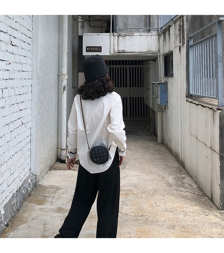 Autumn OL wind shirt black and white simple blouse female black and white Mosaic loose version off rotator cuff shirt female Autumn OL wind shirt black and white simple blouse female black and white Mosaic loose version off rotator cuff shirt female