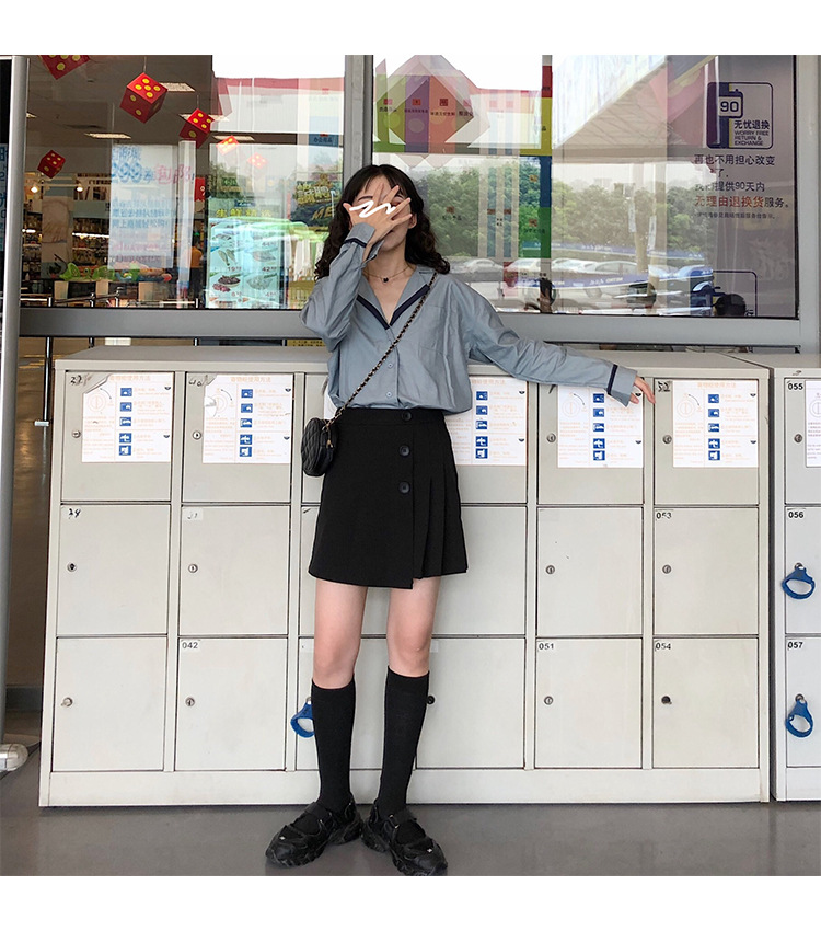 Autumn OL wind shirt black and white simple blouse female black and white Mosaic loose version off rotator cuff shirt female Autumn OL wind shirt black and white simple blouse female black and white Mosaic loose version off rotator cuff shirt female