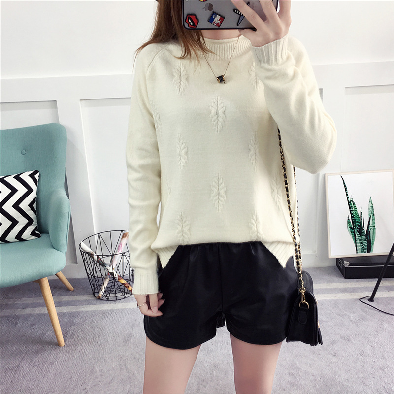 Rolled edge half turtleneck sweater female pullover of autumn winter version of cuff loose short version of the bottom split sweater Rolled edge half turtleneck sweater female pullover of autumn winter version of cuff loose short version of the bottom split sweater