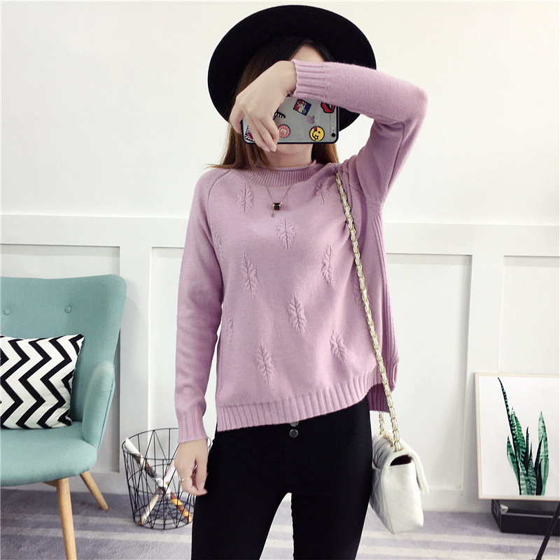 Rolled edge half turtleneck sweater female pullover of autumn winter version of cuff loose short version of the bottom split sweater Rolled edge half turtleneck sweater female pullover of autumn winter version of cuff loose short version of the bottom split sweater