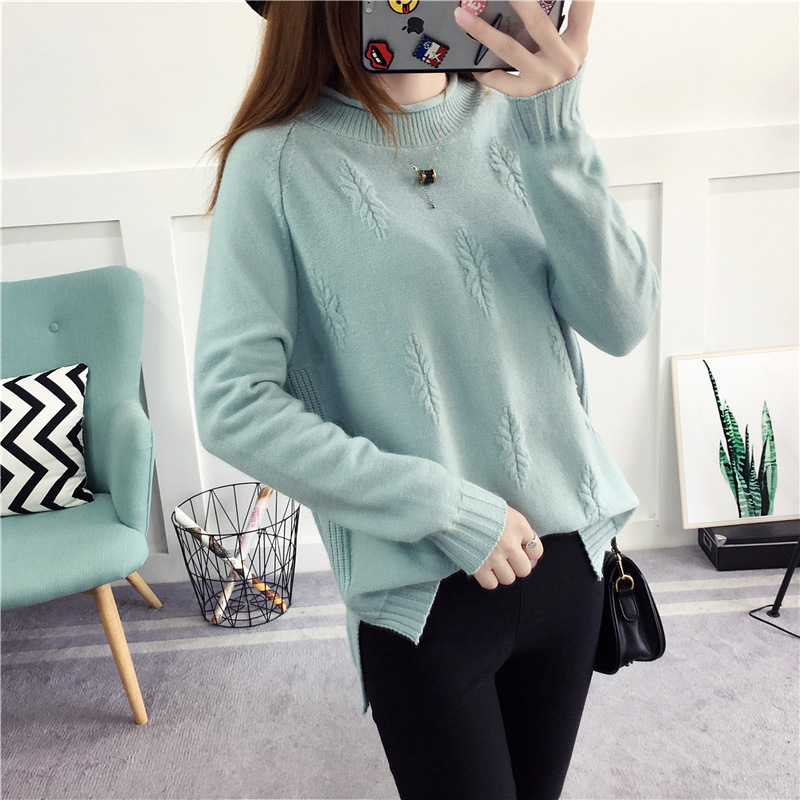 Rolled edge half turtleneck sweater female pullover of autumn winter version of cuff loose short version of the bottom split sweater Rolled edge half turtleneck sweater female pullover of autumn winter version of cuff loose short version of the bottom split sweater