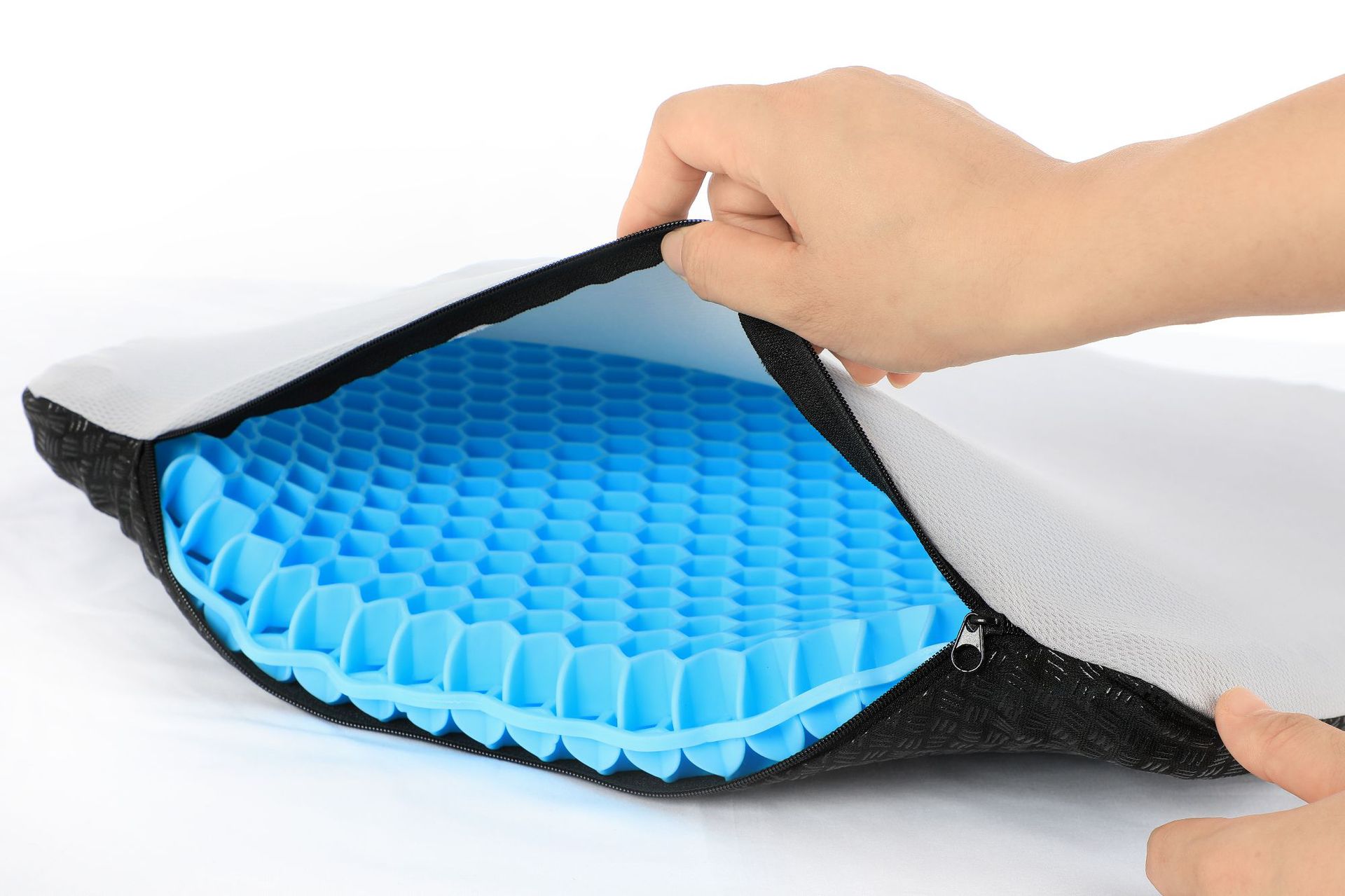 New Four Generation Egg Summer Gel Cushion Honeycomb Car Seat Cushion Breathable Soft Cushion Ice Pad Cool Pad Student Cushion New Four Generation Egg Summer Gel Cushion Honeycomb Car Seat Cushion Breathable Soft Cushion Ice Pad Cool Pad Student Cushion