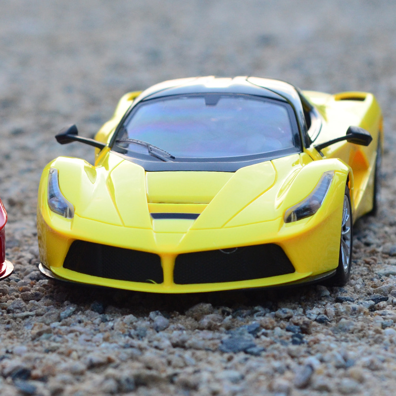 1:14 Farali Charging Remote Control Car Model Gravity Sensing Children&#039;s Toy Model Cool Light One-Click Door Opening