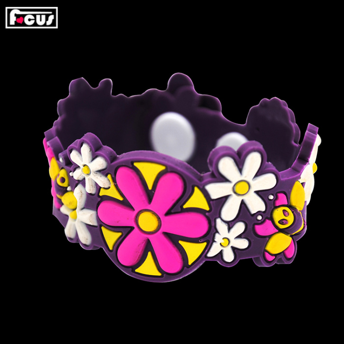 PVC soft rubber bracelet 3D glue environmental beautiful flower type children wrist strap advertising gift