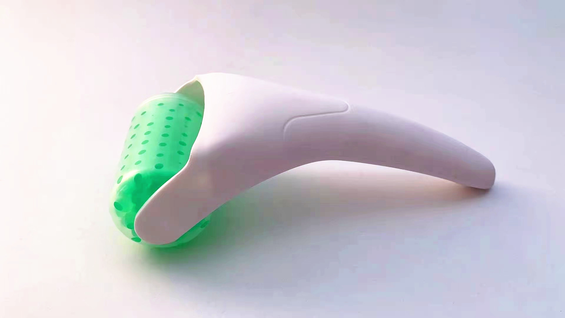 Micro Needle Factory Wholesale Ice Roller Ice Roller Hydrating Facial Massage Instrument Household