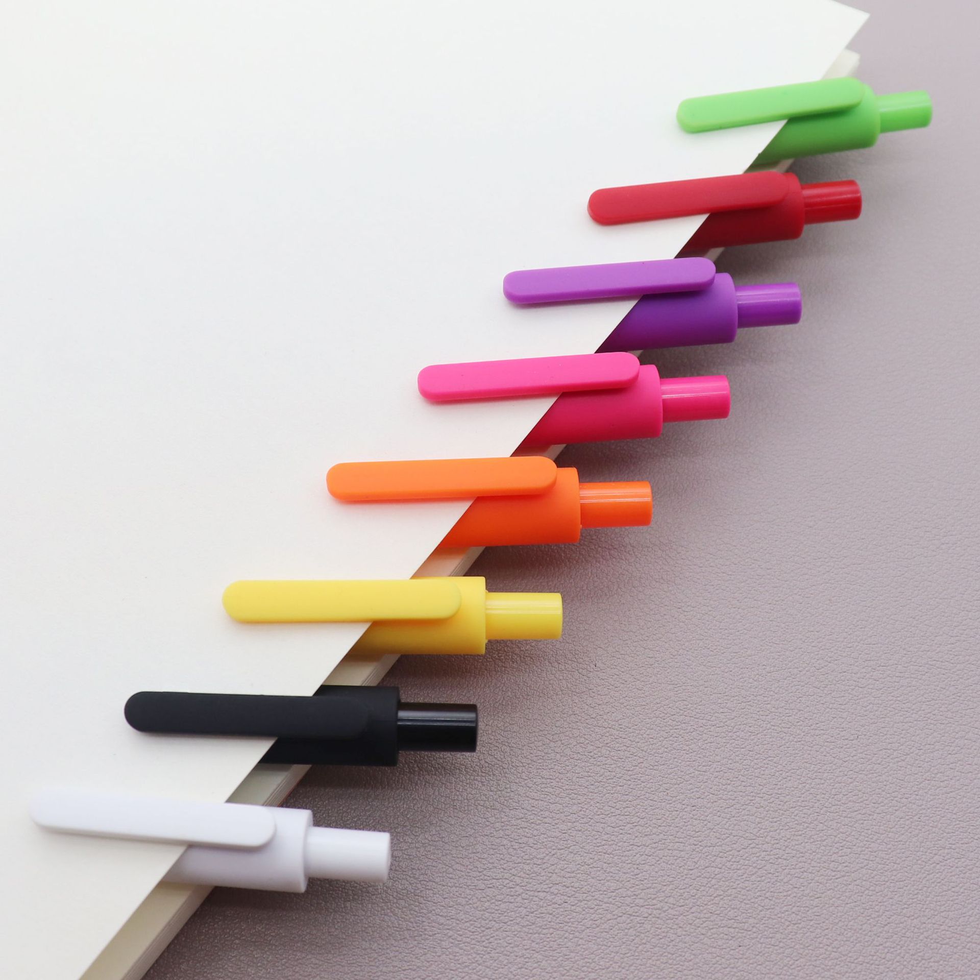 Factory Customized Advertising Marker Gift Customized Logo Plastic Press Gel Pen Colorful Candy Color Pen Factory Customized Advertising Marker Gift Customized Logo Plastic Press Gel Pen Colorful Candy Color Pen