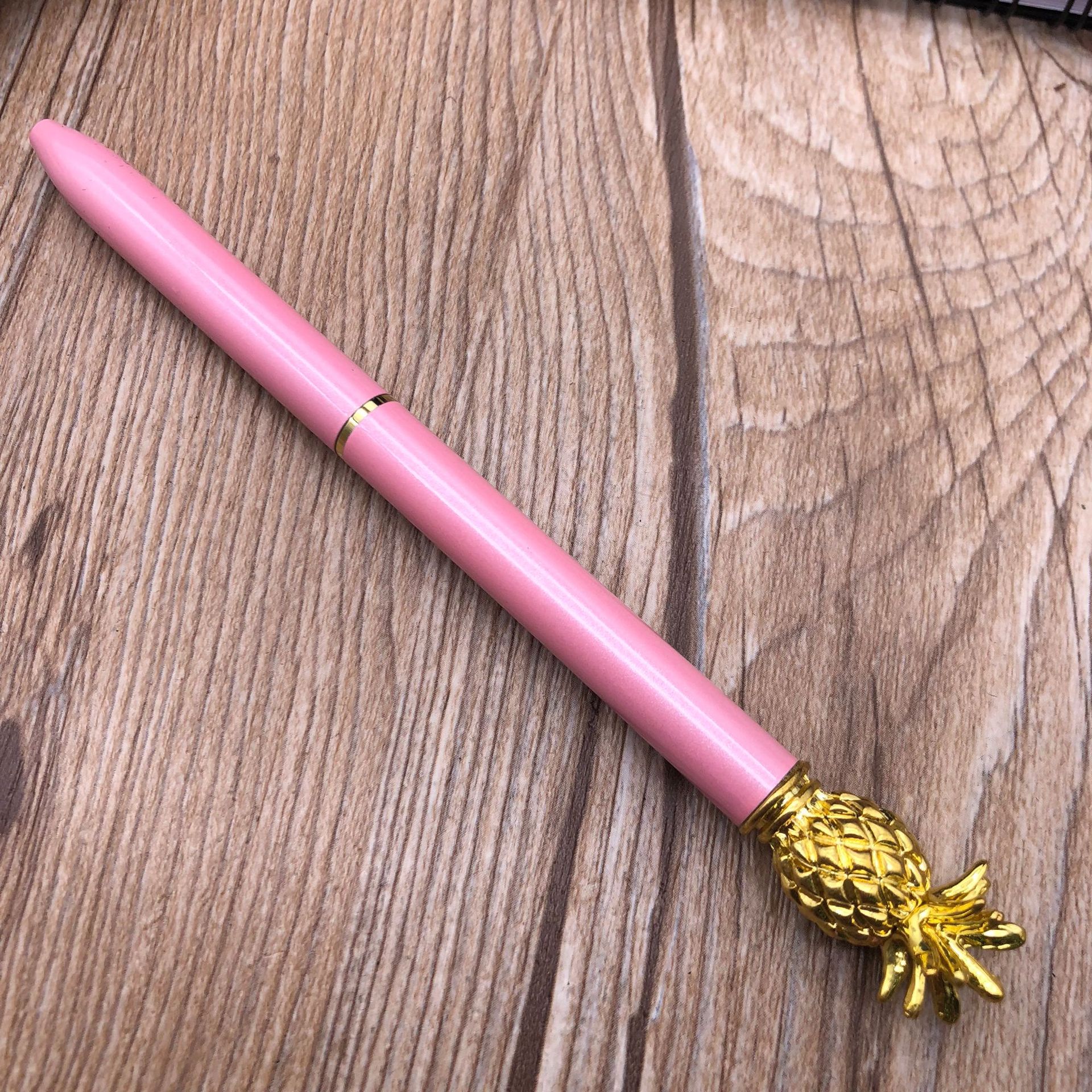 Cross-Border Supply Factory Wholesale Pineapple Pen Metal Ball Point Pen Rotary Gift Advertising Marker Spot Customizable Logo Cross-Border Supply Factory Wholesale Pineapple Pen Metal Ball Point Pen Rotary Gift Advertising Marker Spot Customizable Logo