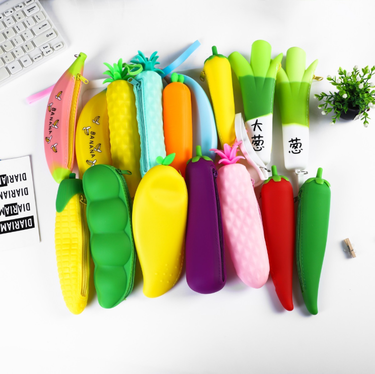 Silicone pencil bag fruit and vegetable simulation pencil bag banana green onion pen bag pea pineapple