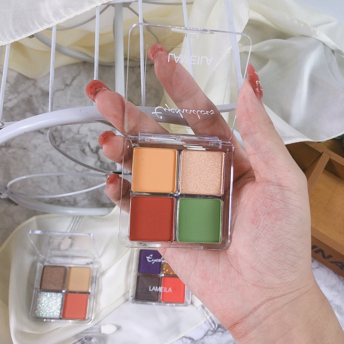 Wholesale New Four Color Eyeshadow Palette Shimmer Matte Makeup Portable Lazy Eyeshadow Makeup Online Red Live Broadcast